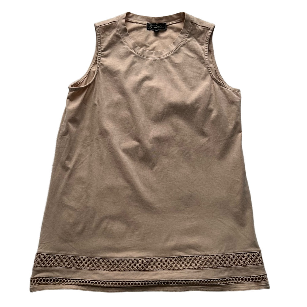 NWOT - DG2 Diane Gilman Crochet Trim Tank in Beige - Size Medium